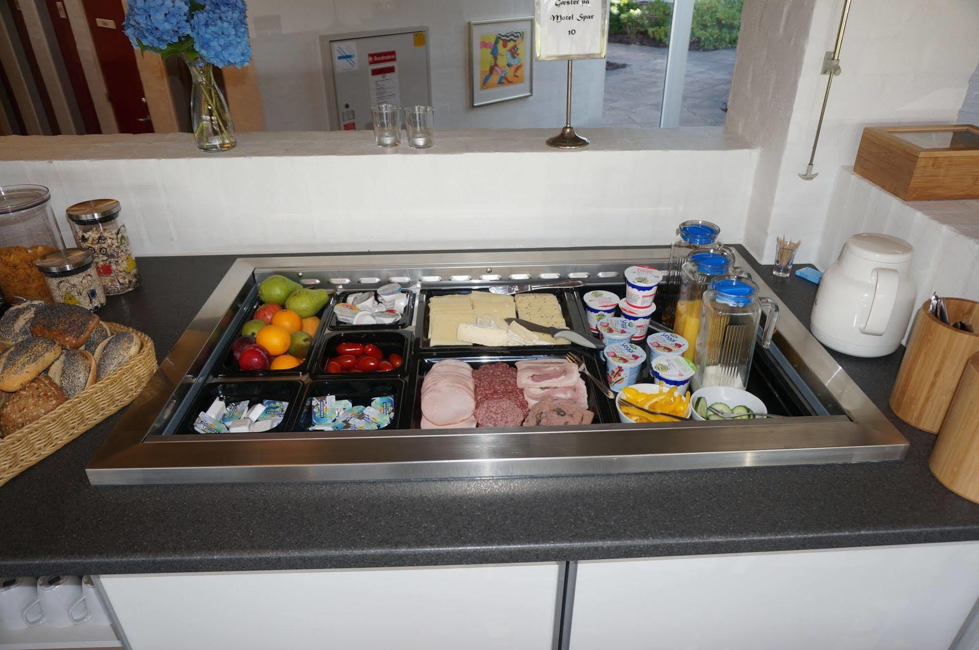 Motel Spar 10 ไวบอร์ก ภายนอก รูปภาพ